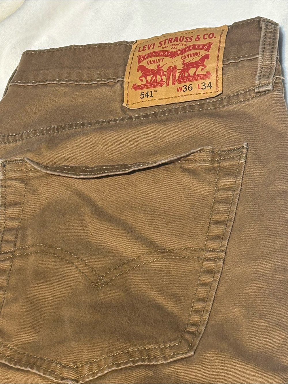 Levi's 541 Men’s Relaxed Jeans in Brown